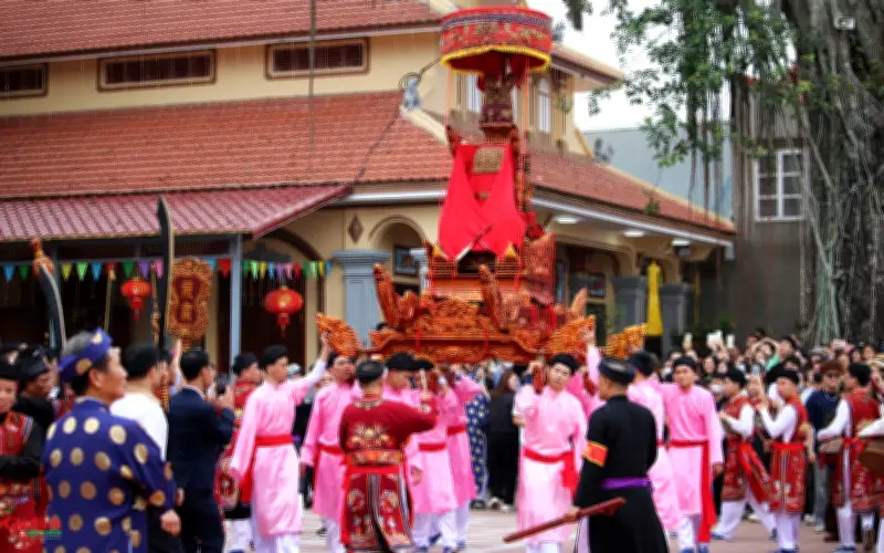 Hà Nội: Màn rước kiệu bay kỳ bí tại hội làng Chúc Sơn ngày đầu xuân