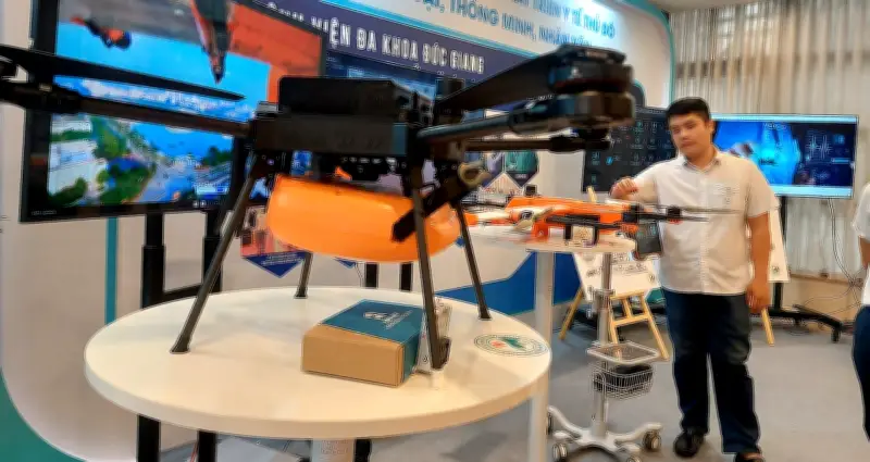 Hà Nội ứng dụng UAV vận chuyển thiết bị y tế cứu người đột quỵ