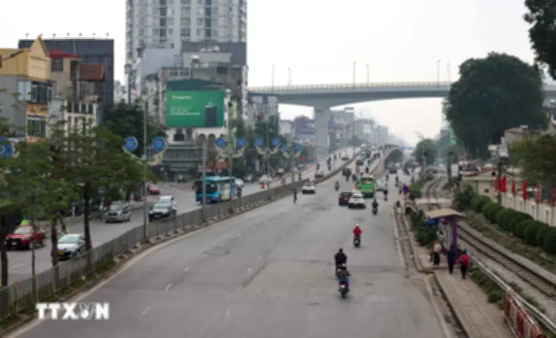 Hà Nội: Đường phố thông thoáng, thuận lợi cho người dân đi sắm Tết, du xuân sớm