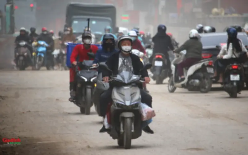 Hà Nội: Người dân sống chung với ô nhiễm từ công trường thi công dự án mở rộng đường Nguyễn Tuân