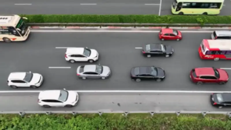 Hà Nội đặt mục tiêu 100% taxi điện vào năm 2030, thúc đẩy giao thông xanh