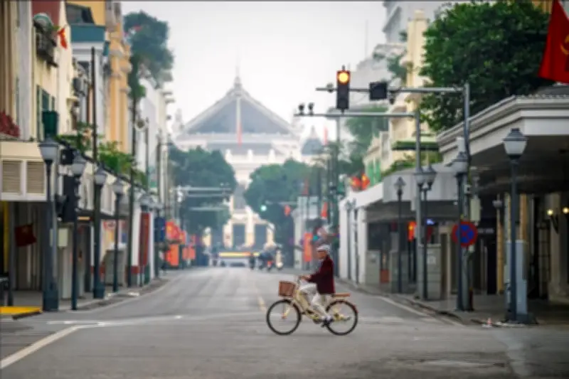 Hà Nội tĩnh lặng hiếm hoi trong sáng mùng 1 Tết Bính Ngọ 2026