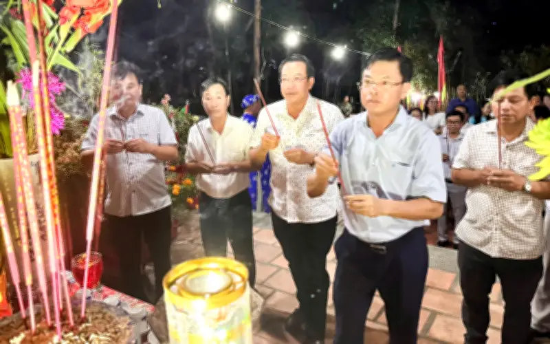 Hà Tiên tổ chức lễ tế trời và viếng mộ Mạc Cửu trong lễ hội Tao đàn Chiêu Anh Các