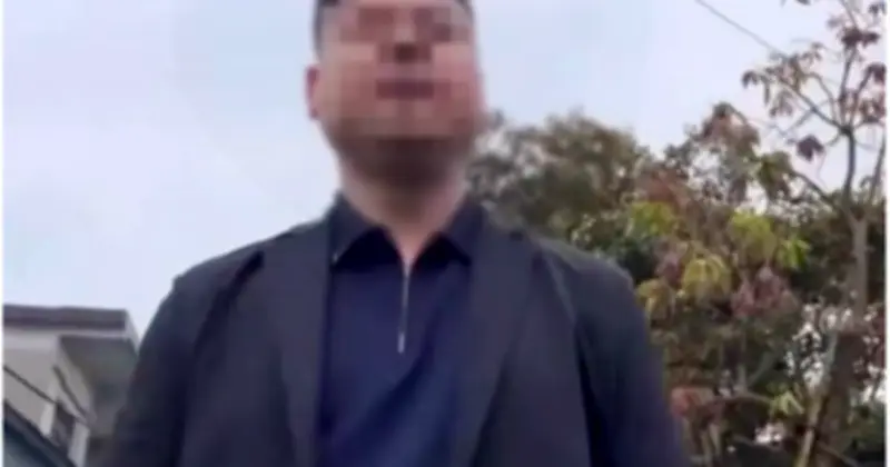 Hà Tĩnh: Chủ xe ô tô chặn ngõ, thách thức công an sau clip gây xôn xao