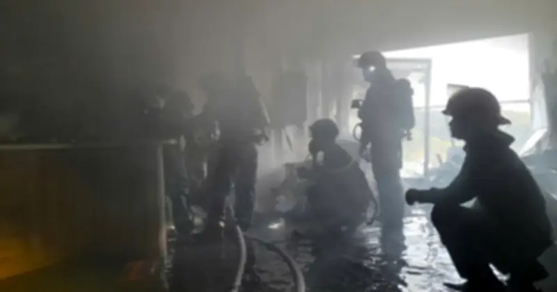 Hỏa hoạn dữ dội tại chung cư P.H Nha Trang, cư dân hoảng loạn tháo chạy