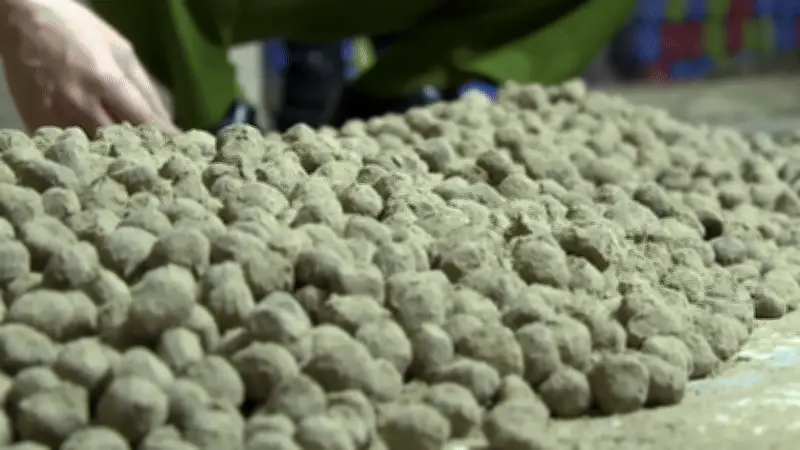 Hà Tĩnh: Triệt phá đường dây sản xuất thuốc đông y giả từ bột ngô và thuốc tây