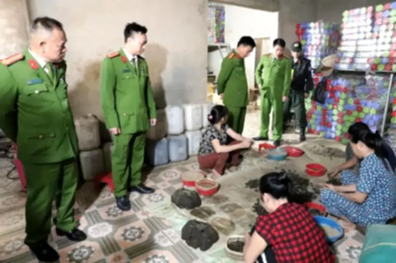 Hà Tĩnh triệt phá đường dây sản xuất thuốc tăng cân từ bột ngô, bột nếp