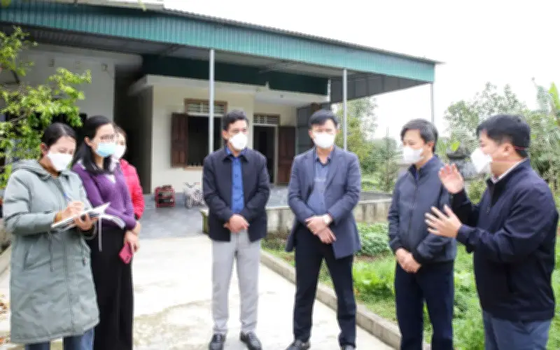 Hà Tĩnh khẩn cấp ngăn dịch cúm gia cầm H5N1 lây sang người tại xã Cẩm Xuyên