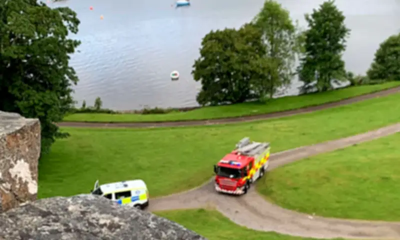 Hai Du Khách Mỹ Bị Nhốt Trong Lâu Đài Scotland Do Quên Giờ Đóng Cửa