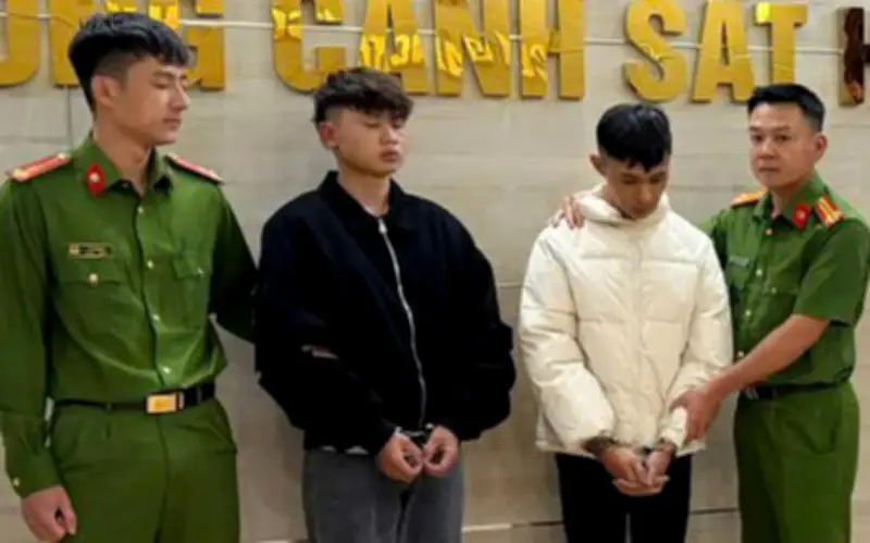 Hai thanh niên 18 tuổi bị bắt sau vụ cướp giật tiệm vàng đêm Giao thừa ở Lâm Đồng