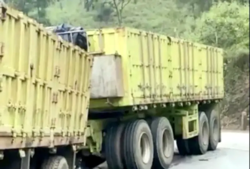 Hai vụ tai nạn liên tiếp trên QL 12A Quảng Trị, hai người tử vong