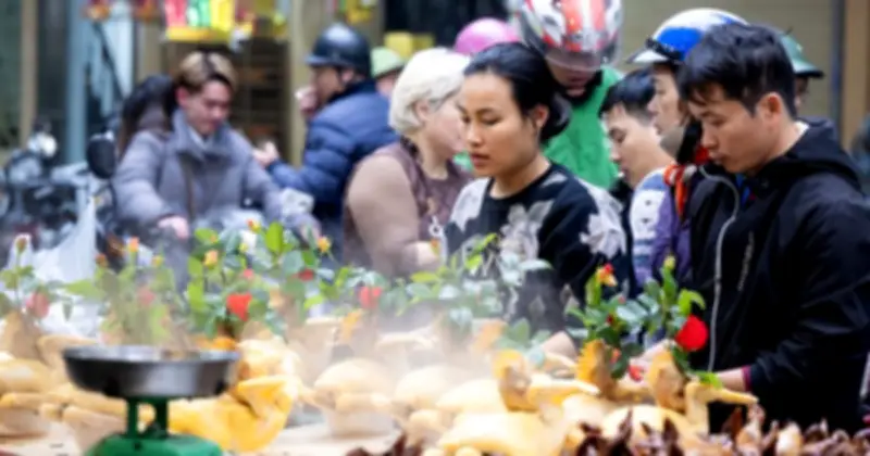 Chợ Hàng Bè tấp nập ngày 23 tháng Chạp, khách chi triệu đồng sắm lễ ông Công ông Táo