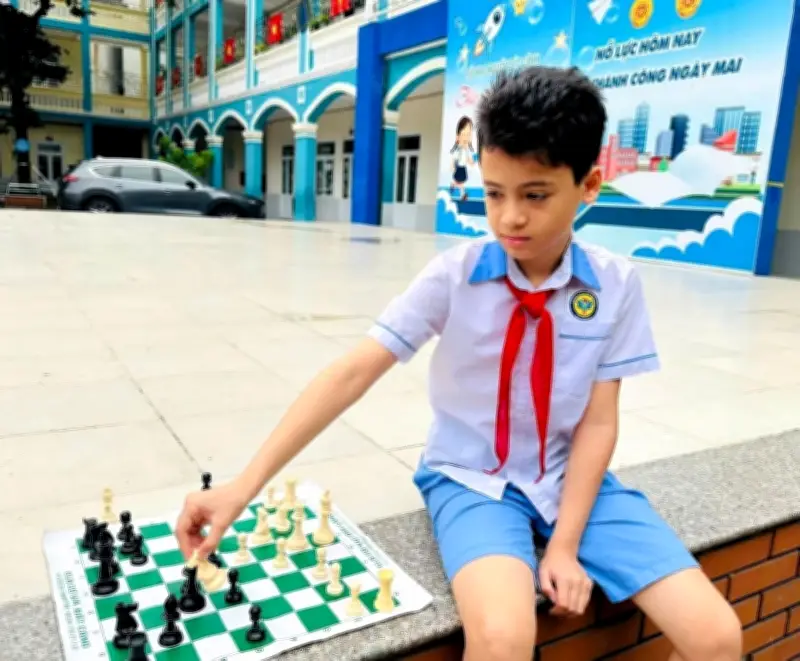 Học sinh Hải Phòng POUJAUD LUKAS Trường Giang: Bảng thành tích 'khủng' từ Toán, Tiếng Anh đến cờ vua