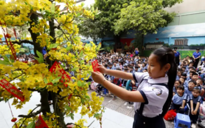 Học Sinh TP.HCM Trở Lại Trường Sau Tết: Không Khí Rộn Ràng, Tỷ Lệ Đi Học Cao
