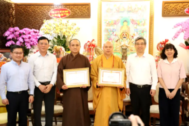 TPHCM trao Bằng khen cho hai Thượng tọa vì đóng góp xuất sắc trong công tác tuyên truyền