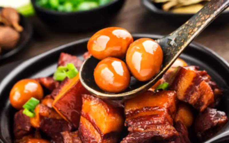 Người bệnh tim mạch ăn thịt kho trứng ngày Tết: Lời khuyên từ chuyên gia