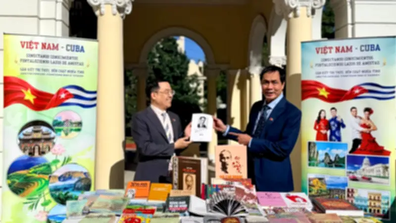 Hội chợ sách Cuba hoãn vì khủng hoảng, đoàn Việt Nam quyết tâm triển lãm tại Đại sứ quán