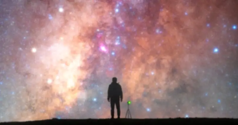 Hội Ngộ Vũ Trụ Hiếm Có: Sao Kim, Sao Thủy, Sao Thổ, Sao Hải Vương Cùng Trăng Lưỡi Liềm Trên Bầu Trời Tết