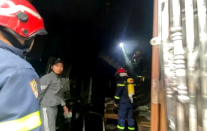 Hải Phòng: Cảnh sát PCCC giải cứu thành công hai người trong đám cháy nhà 3 tầng sáng mùng 1 Tết