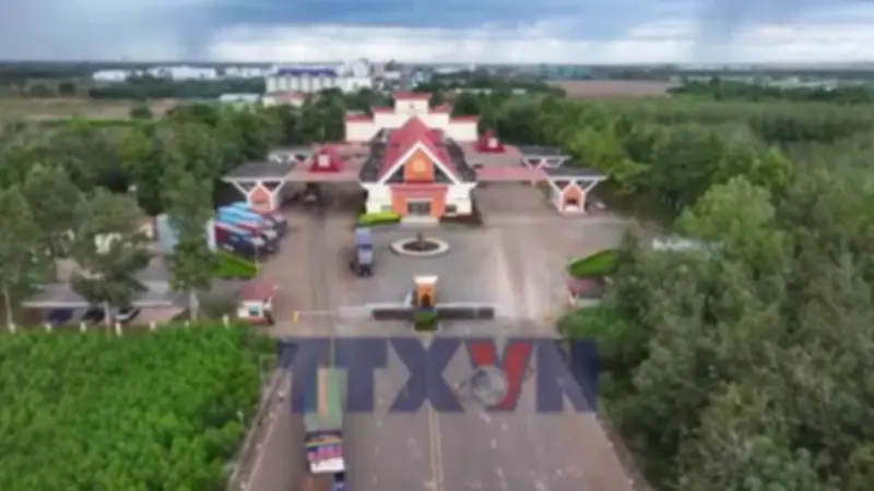 Hải quan Tây Ninh ứng trực Tết, đảm bảo dòng chảy hàng hóa qua cửa khẩu