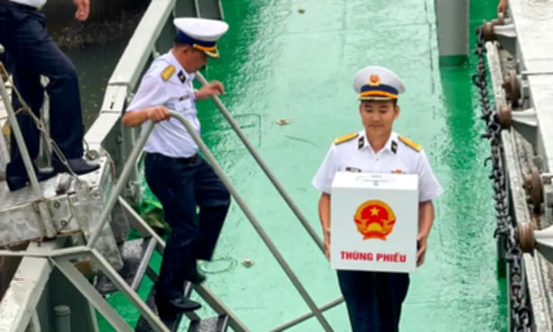 Hải quân tổ chức bầu cử sớm tại Trường Sa và các nhà giàn DK1