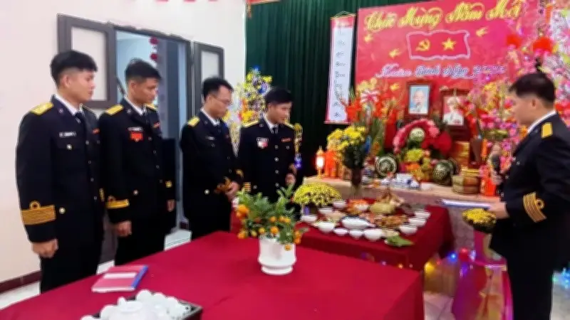 Hội Thi Mâm Cơm Tất Niên Ấm Tình Đồng Đội Sôi Nổi Tại Trung Đoàn 196