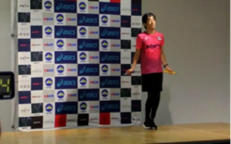 Hijiki Ikuyama Lập Kỷ Lục Guinness Với 151.409 Lần Nhảy Dây Trong 24 Giờ