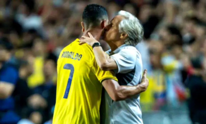 HLV Al Nassr thừa nhận thua kém tiềm lực tài chính so với đối thủ Al Hilal