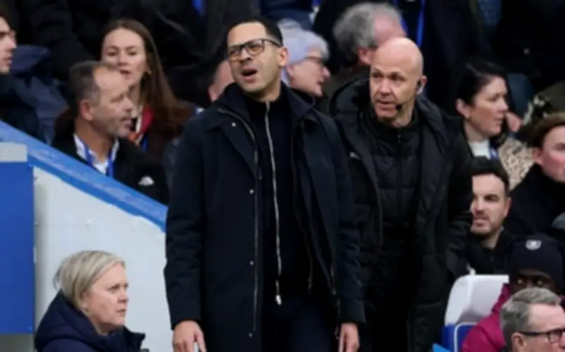 HLV Chelsea Tức Giận Chỉ Trích Học Trò Sau Trận Hòa Thất Vọng Trước Burnley