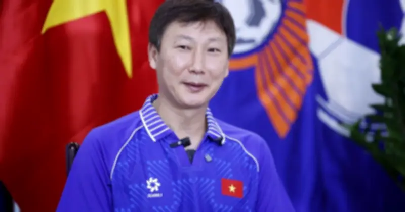 HLV Kim Sang-sik có thể nhường ghế đội tuyển Việt Nam cho HLV tạm quyền vào tháng 9