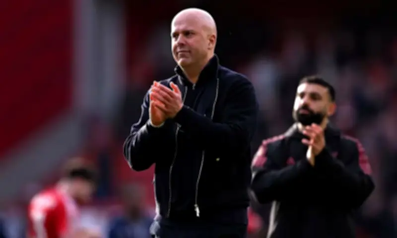 HLV Slot thừa nhận Liverpool may mắn thắng Nottingham Forest 1-0 ở Ngoại hạng Anh