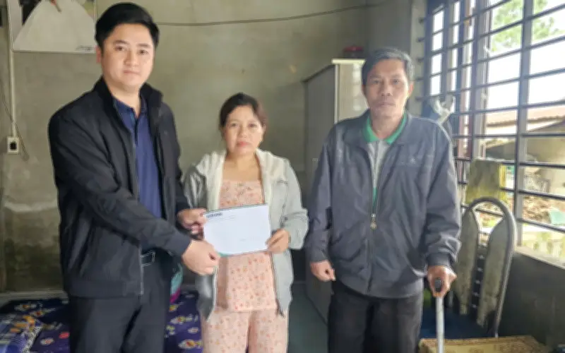 Hơn 15 Triệu Đồng Đến Với Người Phụ Nữ Chăm Chồng Bại Liệt, Con Bệnh Nặng Ở Huế