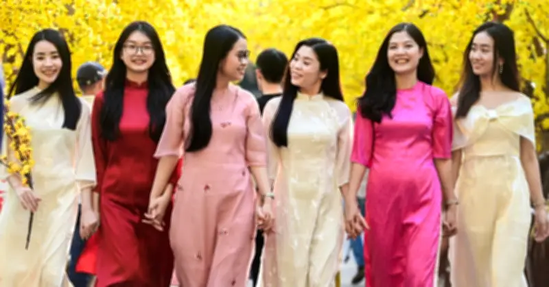 Hướng dẫn chọn tuổi xông đất năm Bính Ngọ 2026 theo tam hợp, ngũ hành và thiên can