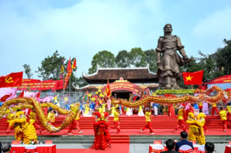 Hàng Nghìn Người Dự Lễ Khai Hội Gò Đống Đa 2026 Kỷ Niệm 237 Năm Chiến Thắng Lịch Sử