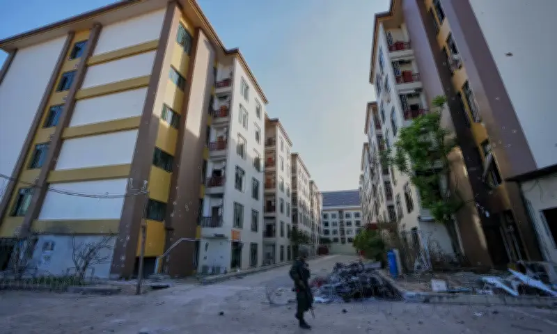 Hàng nghìn người tháo chạy khỏi 'địa ngục' lừa đảo Campuchia, đối mặt tương lai bất định