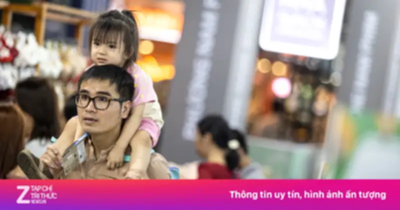 Hàng nghìn người đổ về Đường sách Tết 2026 tại TP.HCM sau khai mạc