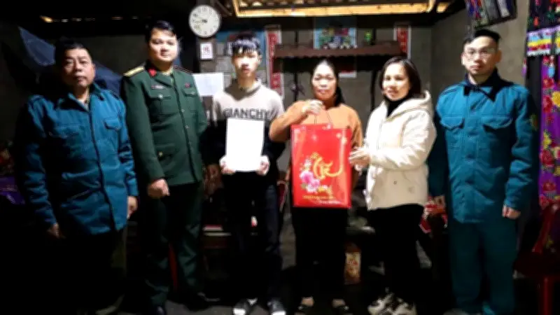 Hàng nghìn thanh niên Thái Nguyên háo hức lên đường nhập ngũ ngày 4/3/2026