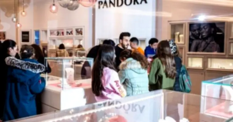 Hãng trang sức xây nhà máy tại Việt Nam chuyển sang dùng bạch kim vì giá bạc tăng phi mã