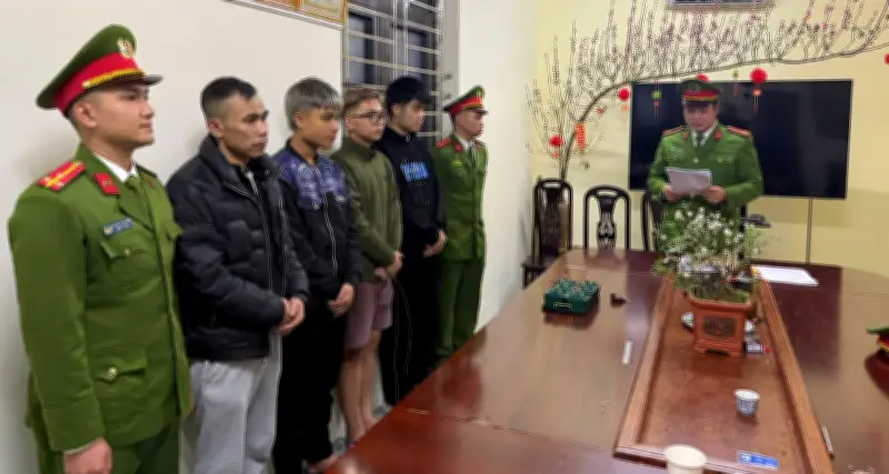 Hưng Yên: Khởi tố nhóm đối tượng cướp tài sản tại tiệm cắt tóc