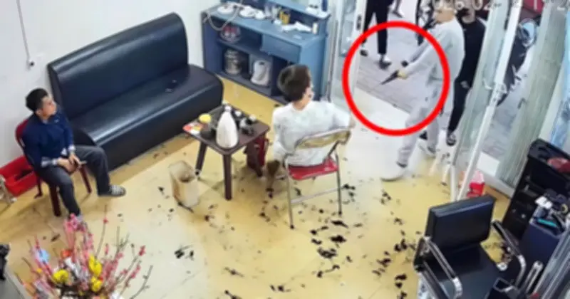 Hưng Yên: Nhóm người dùng vật giống súng hành hung, đòi tiền tại tiệm cắt tóc