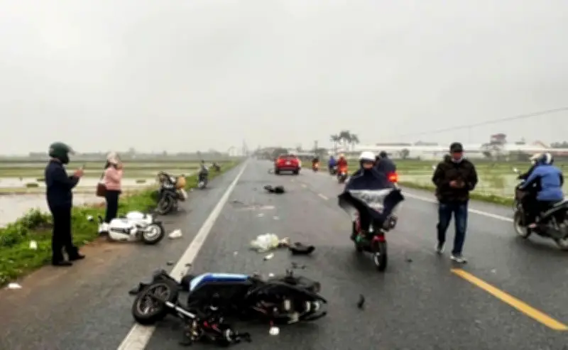 Hưng Yên: Tai nạn giao thông thương tâm khiến hai học sinh tử vong