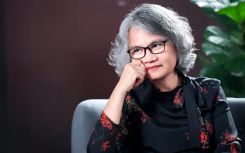 Hành trình từ giảng đường đến đỉnh cao chứng khoán của nữ doanh nhân Phạm Minh Hương