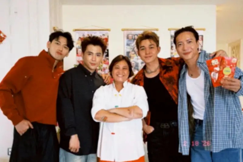 Hành trình từ trợ lý đến quản lý nghệ sĩ của Samantha Tran: 'Nghề dạy nghề' là chính