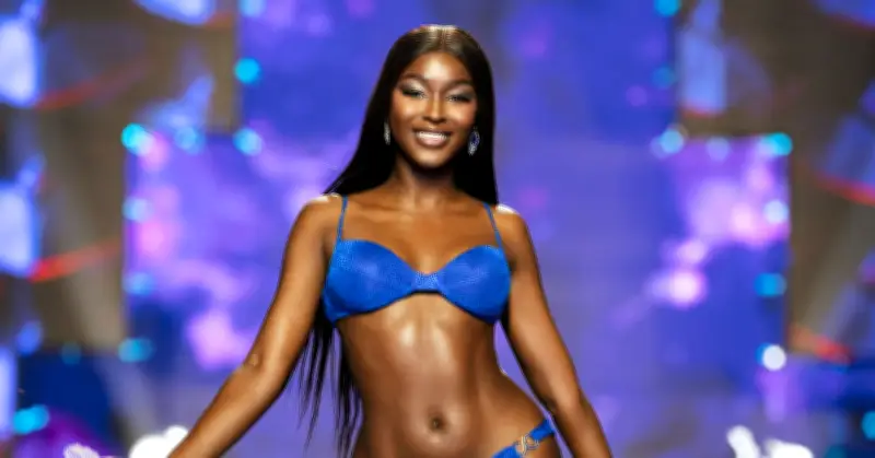 Hoa hậu 24 tuổi bị phế truất tạm giam vì cáo buộc hình sự