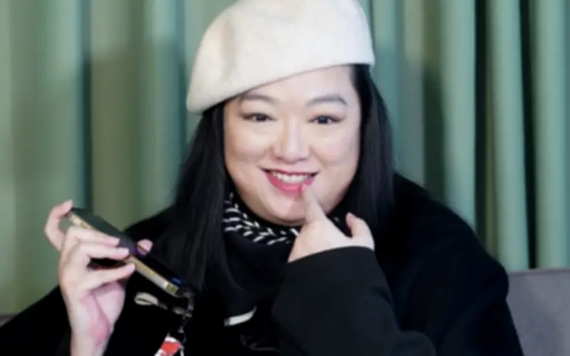 Hoa hậu Hong Kong Lý San San chia sẻ hành trình vượt qua rối loạn hoảng sợ sau 8 năm vắng bóng