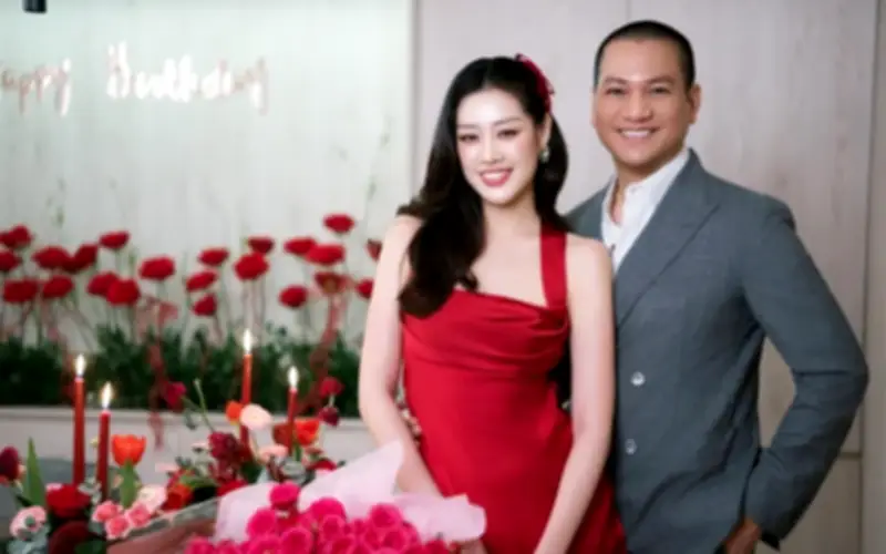 Hoa hậu Khánh Vân xúc động bật khóc trong sinh nhật lãng mạn do chồng tổ chức