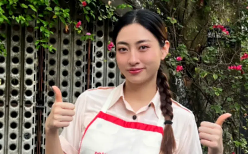 Hoa hậu Lương Thùy Linh nấu 200 suất ăn miễn phí cho bệnh nhi ung bướu tại TP.HCM