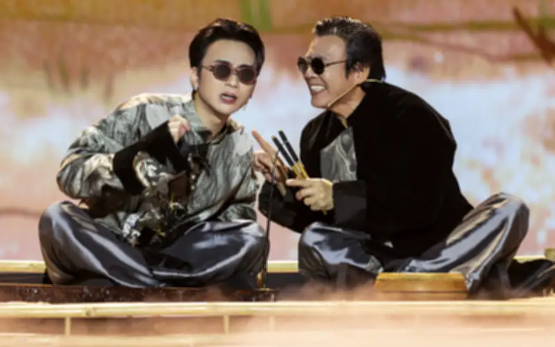 Hoa Xuân Ca 2024: Sân khấu hoành tráng, hội tụ nghệ sĩ đông đảo nhất từ trước đến nay