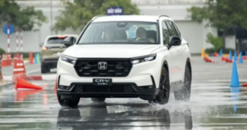 Honda CR-V Hybrid 'Made in Vietnam' chính thức xuất xưởng, giá từ 1,17 tỷ đồng