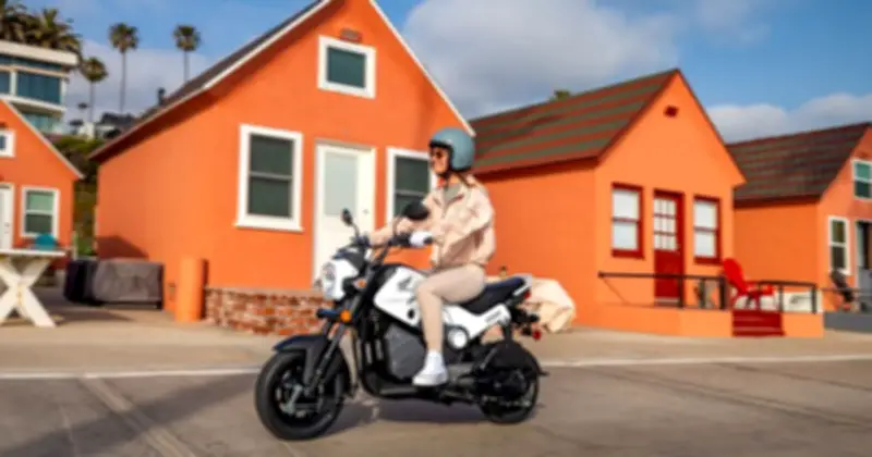 Honda Navi 2026: 'Đứa con lai' kỳ dị không cần côn, số nhưng ngoại hình cực chiến